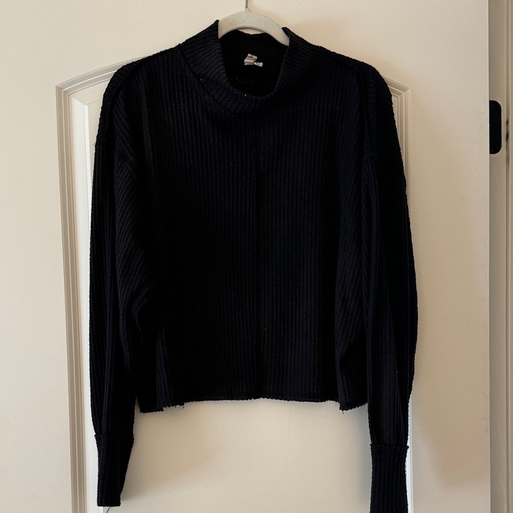 Chic Charcoal Textured Knit Top